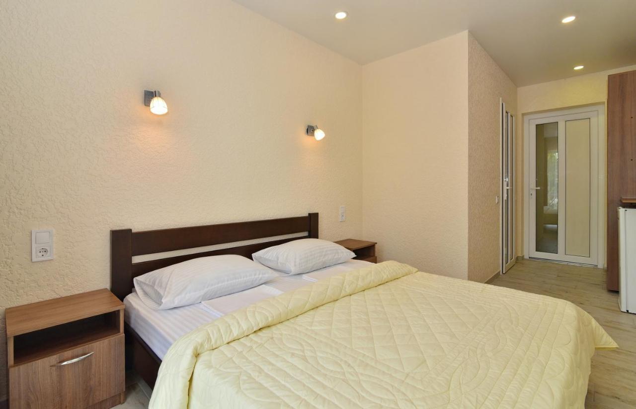 Reef Hotel Koblevo Bagian luar foto