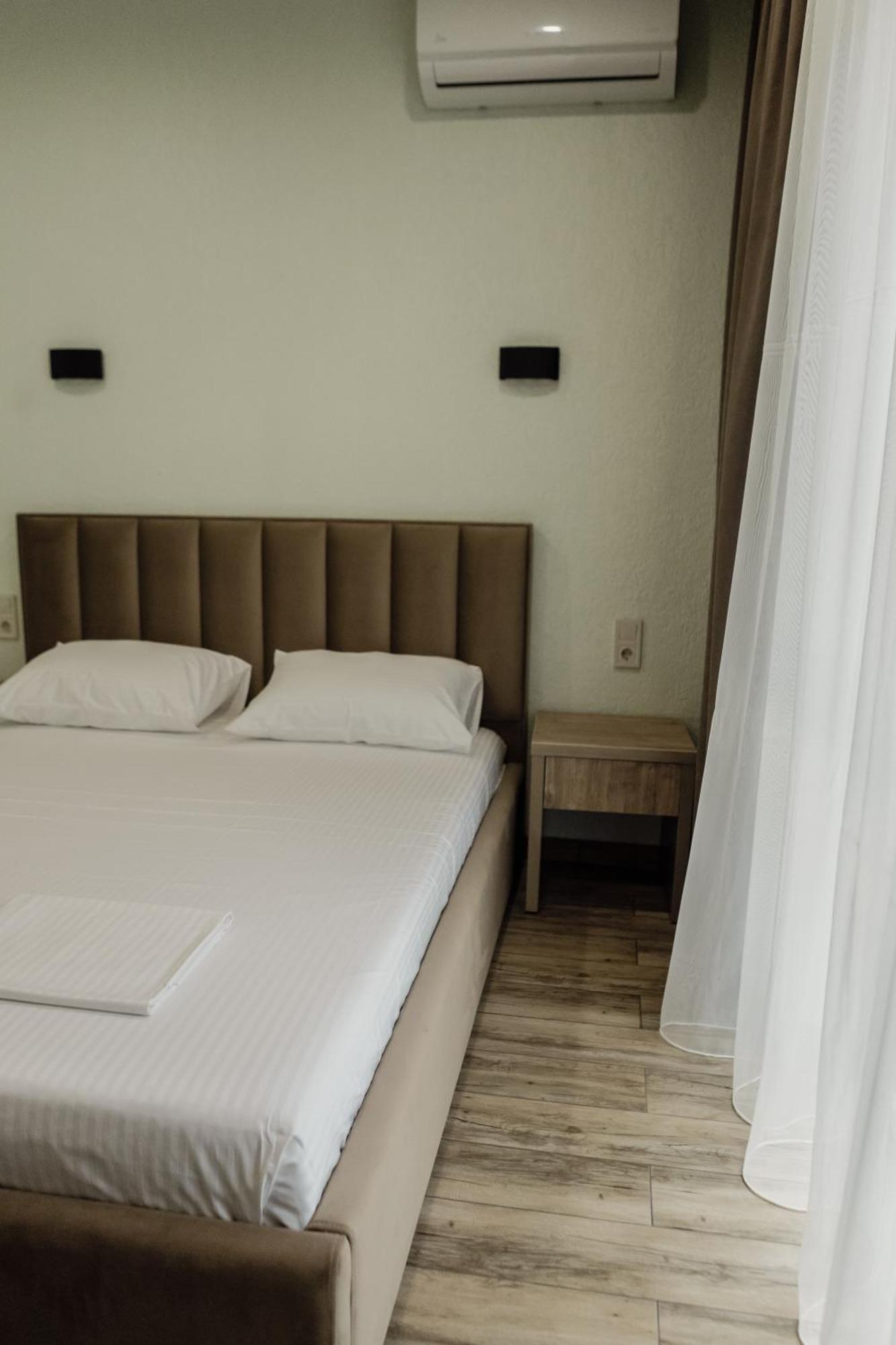 Reef Hotel Koblevo Bagian luar foto