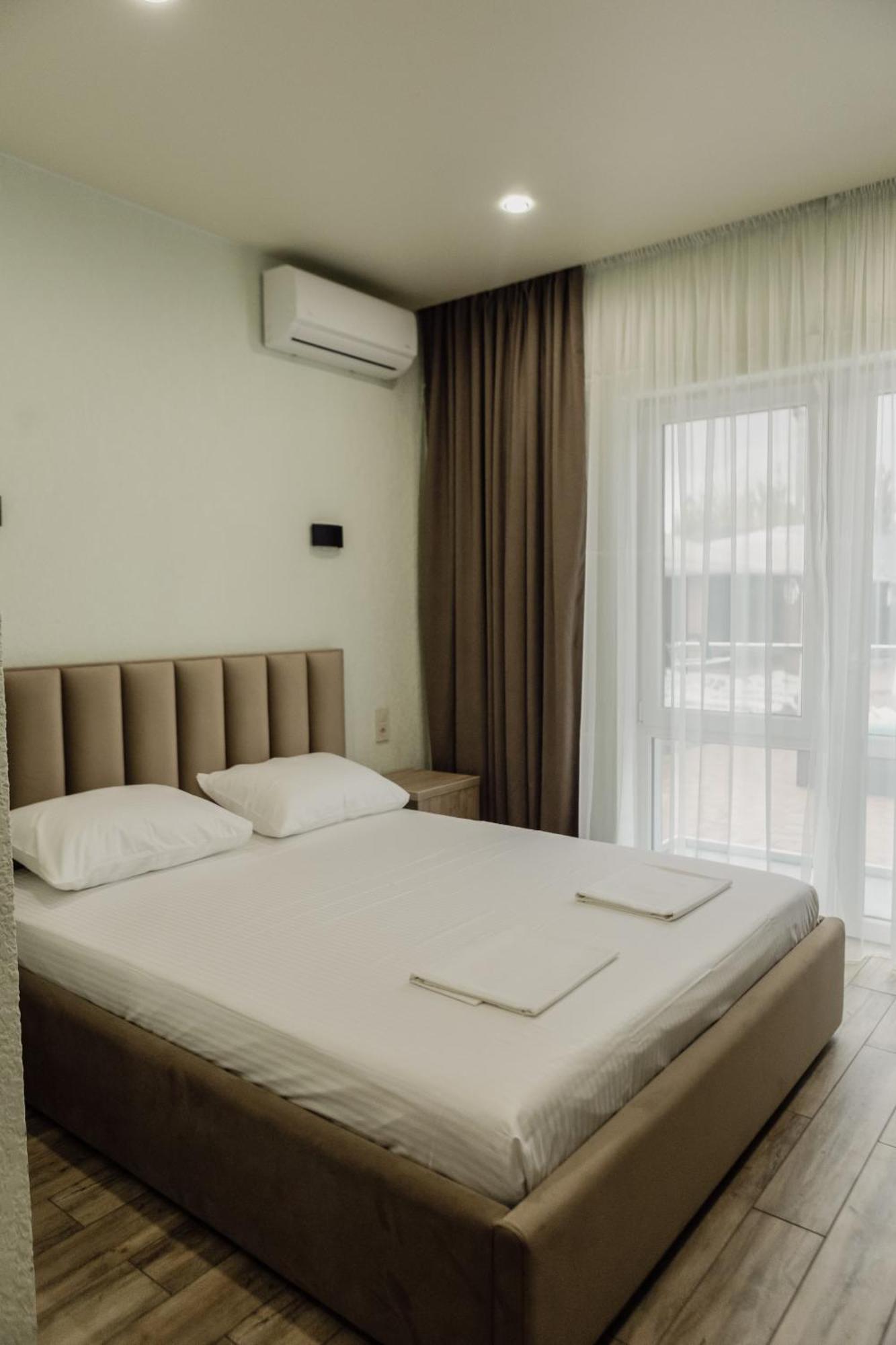 Reef Hotel Koblevo Bagian luar foto